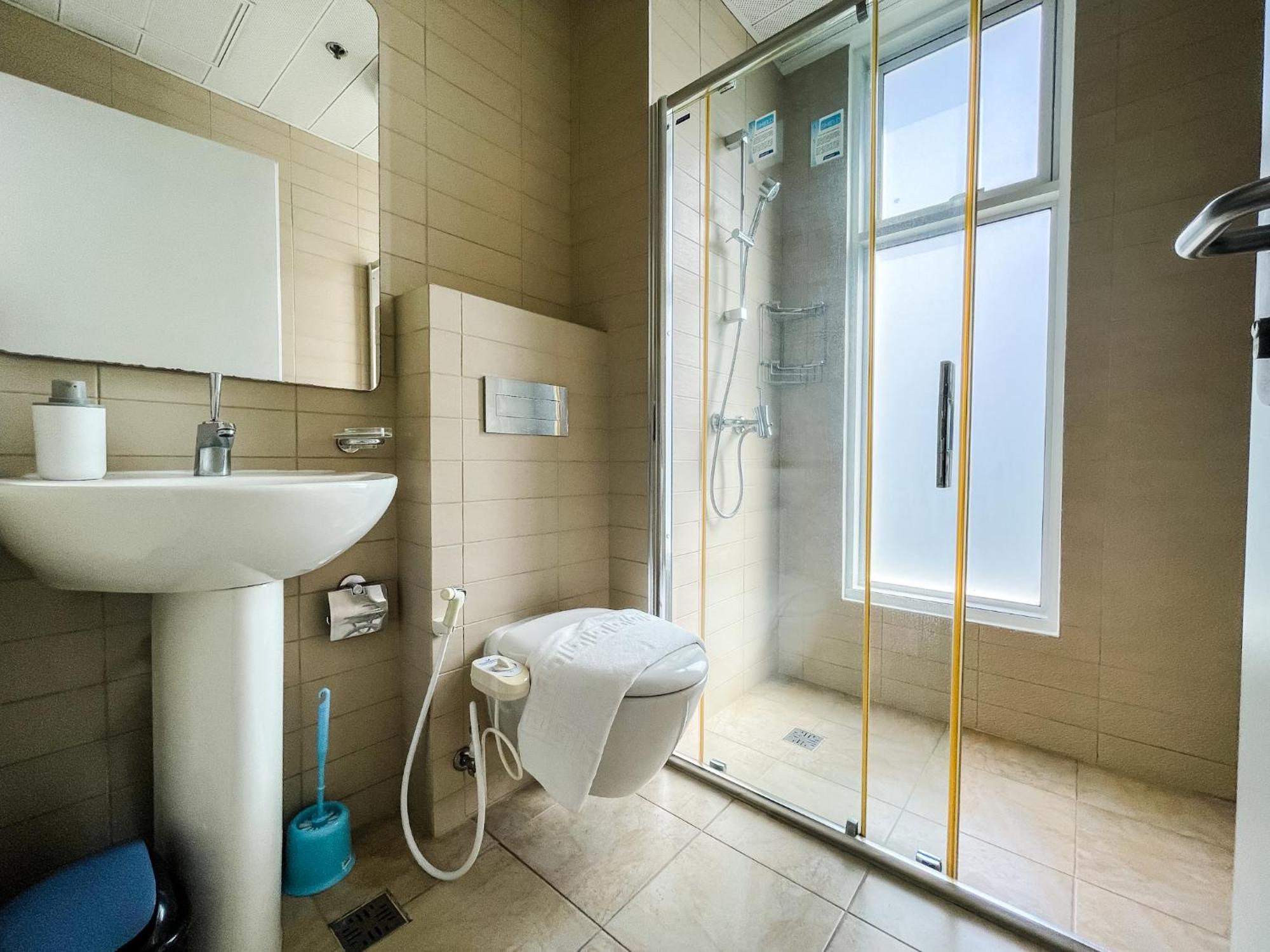 Full-Serviced Residential Apartment In Uptown, Bgc มะนิลา ภายนอก รูปภาพ